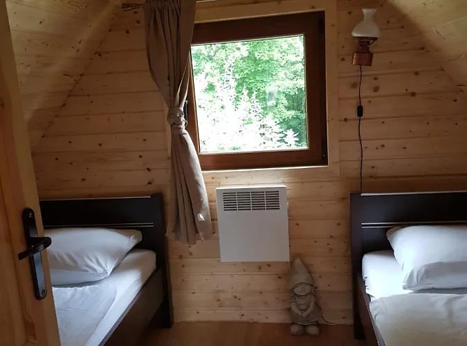 Pod Sniezka 1 롯지 *