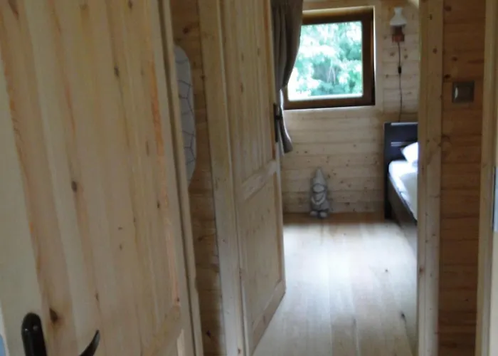 Pod Sniezka 1 롯지 *